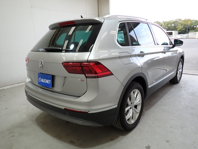 VOLKSWAGEN TIGUAN 2017