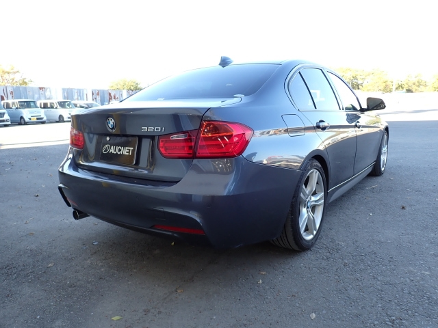BMW 3 SERIES 2013