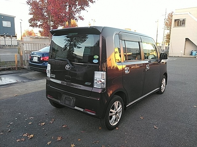 TOYOTA PIXIS SPACE 2014