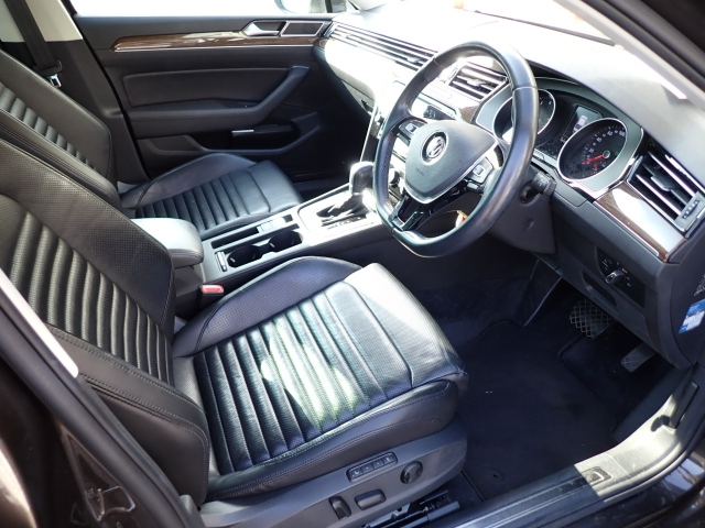 VOLKSWAGEN PASSAT 2015