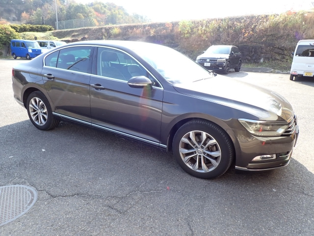 VOLKSWAGEN PASSAT 2015