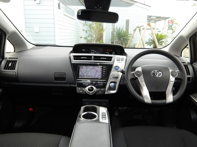 TOYOTA PRIUS ALPHA 2019