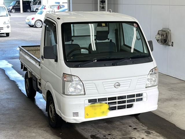 NISSAN CLIPPER TRUCK 2015