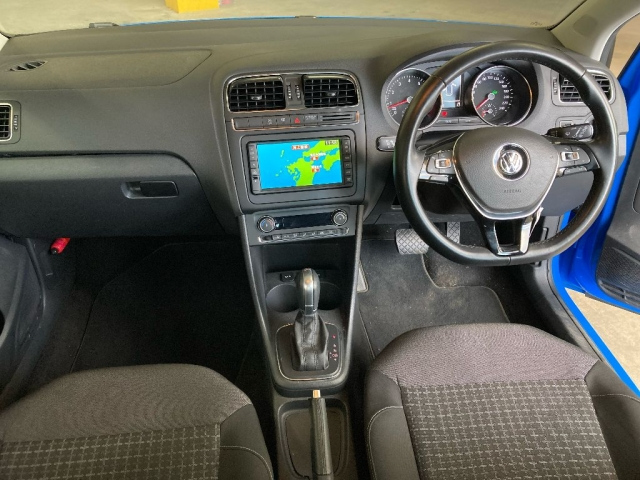 VOLKSWAGEN POLO 2014