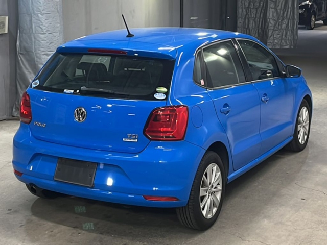 VOLKSWAGEN POLO 2014