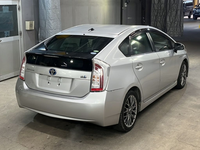 TOYOTA PRIUS 2013