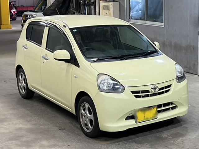 TOYOTA PIXIS EPOCH 2013