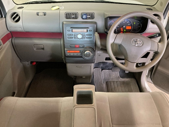 TOYOTA PIXIS SPACE 2012