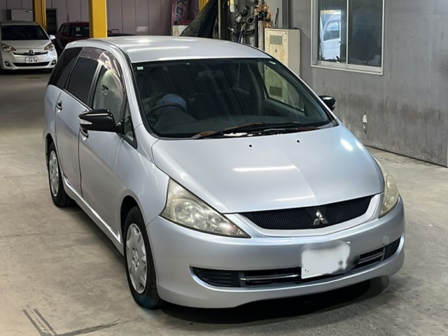 MITSUBISHI GRANDIS 2008