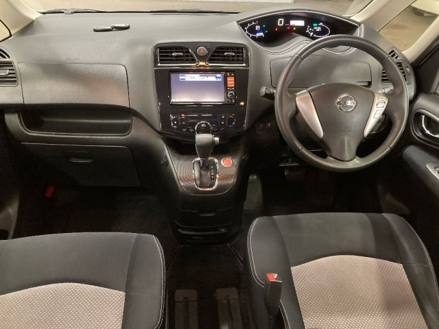 NISSAN SERENA 2012