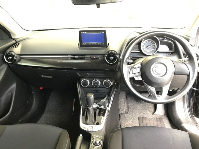 MAZDA DEMIO 2015
