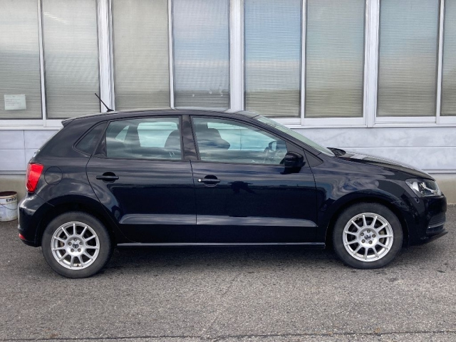 VOLKSWAGEN POLO 2015