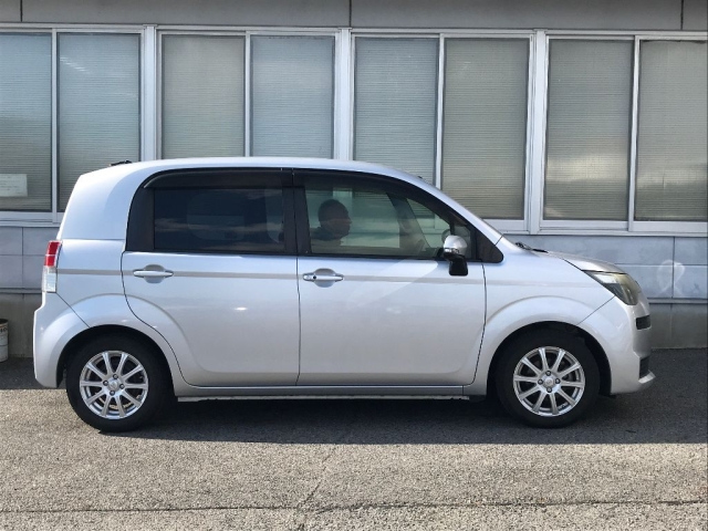 TOYOTA SPADE 2013