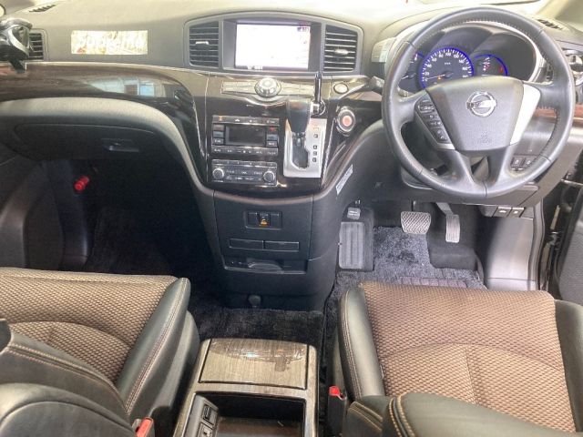 NISSAN ELGRAND 2012