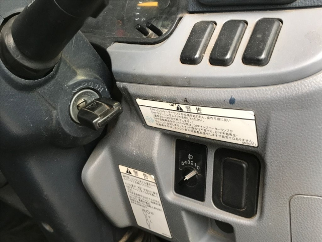 MITSUBISHI CANTER 2011