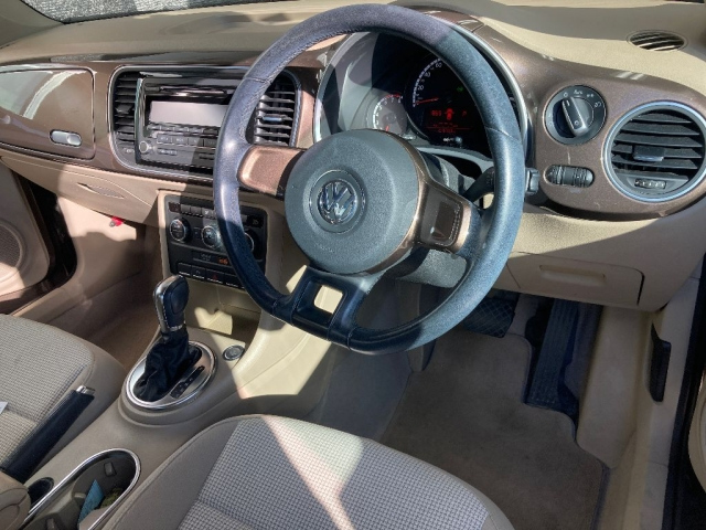 VOLKSWAGEN THE BEETLE 2014