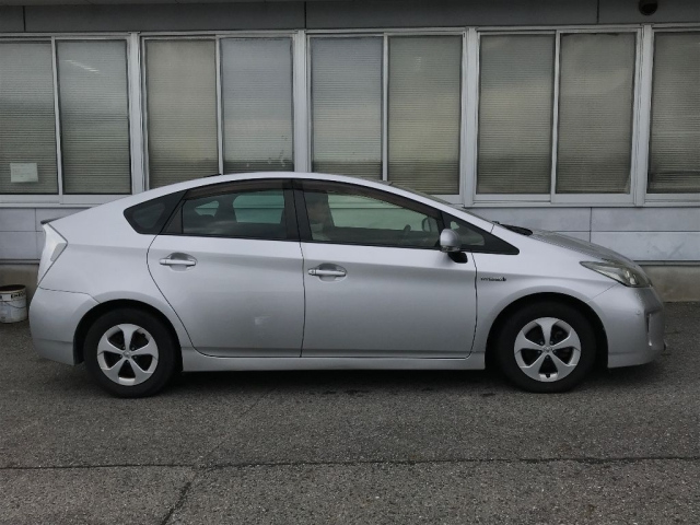 TOYOTA PRIUS 2014