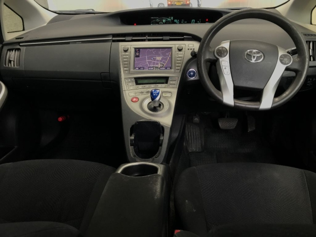 TOYOTA PRIUS 2014