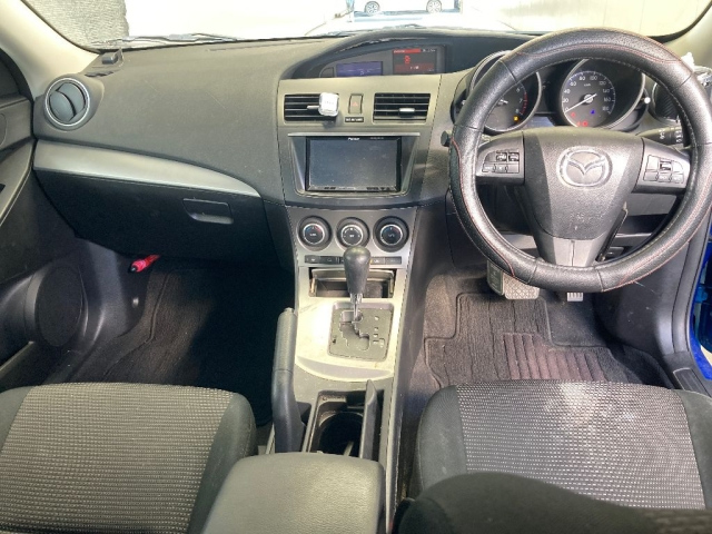 MAZDA AXELA 2012