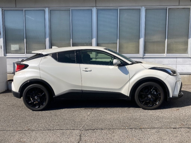TOYOTA C-HR 2021