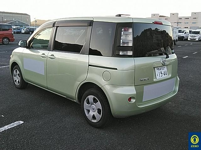 TOYOTA SIENTA 2014