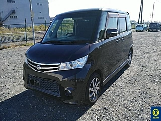 NISSAN ROOX 2013