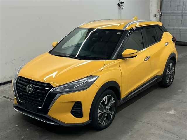 NISSAN KIX 2020