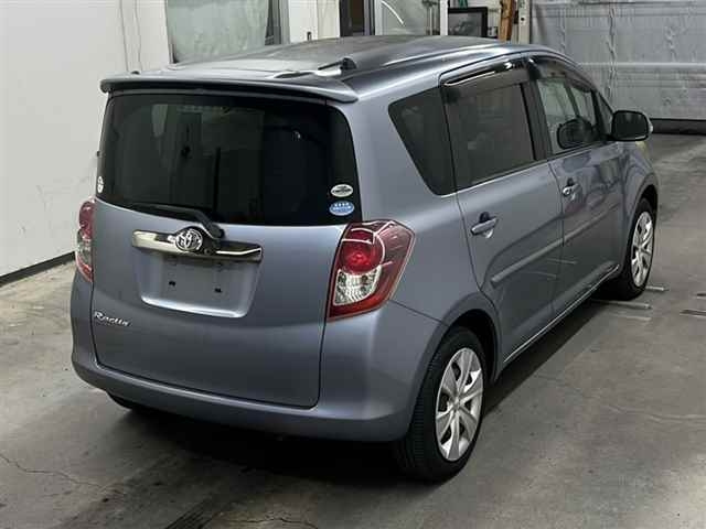 TOYOTA RACTIS 2010