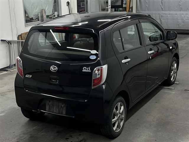 DAIHATSU MIRA E S 2011
