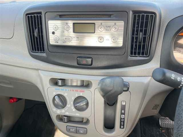 DAIHATSU MIRA E S 2011