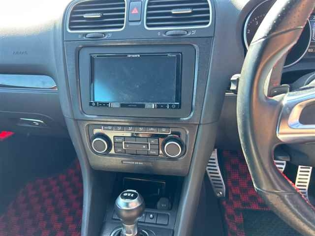 VOLKSWAGEN GOLF 2011