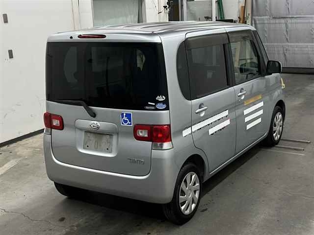 DAIHATSU TANTO 2010