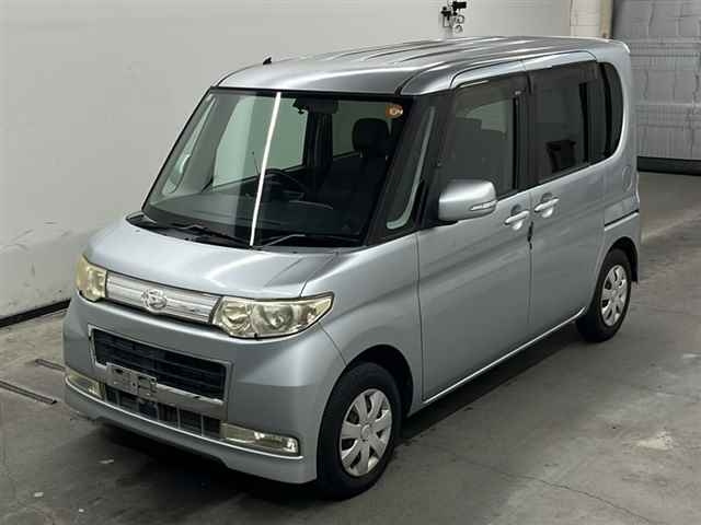 DAIHATSU TANTO 2009