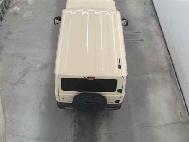 SUZUKI JIMNY 2023