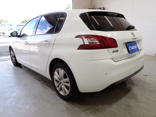 PEUGEOT 308 2015
