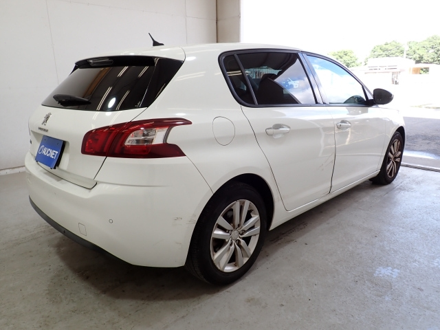 PEUGEOT 308 2015