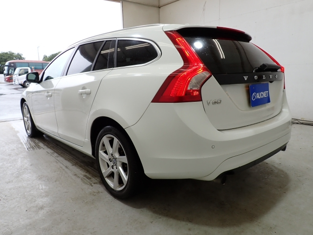 VOLVO V60 2014