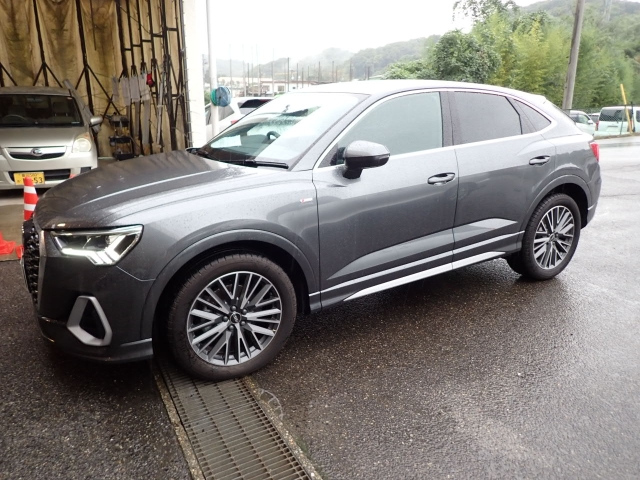 AUDI Q3 2022