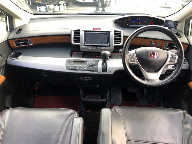 HONDA FREED 2013
