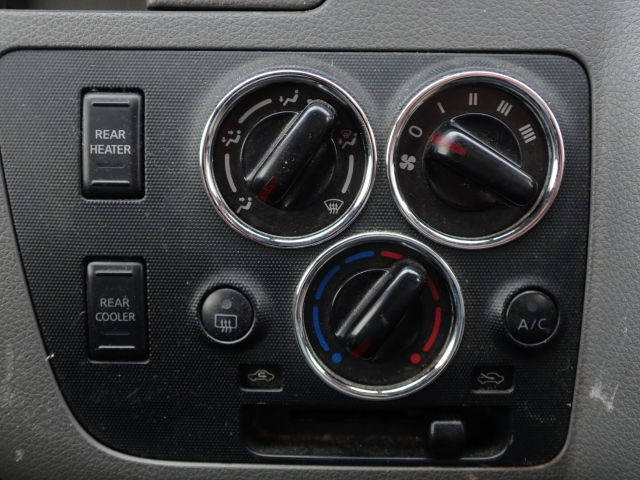 NISSAN CARAVAN VAN 2014