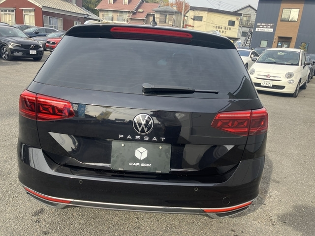 VOLKSWAGEN PASSAT VARIANT 2021