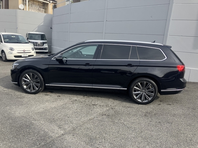 VOLKSWAGEN PASSAT VARIANT 2021