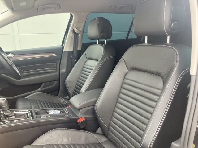 VOLKSWAGEN PASSAT VARIANT 2021