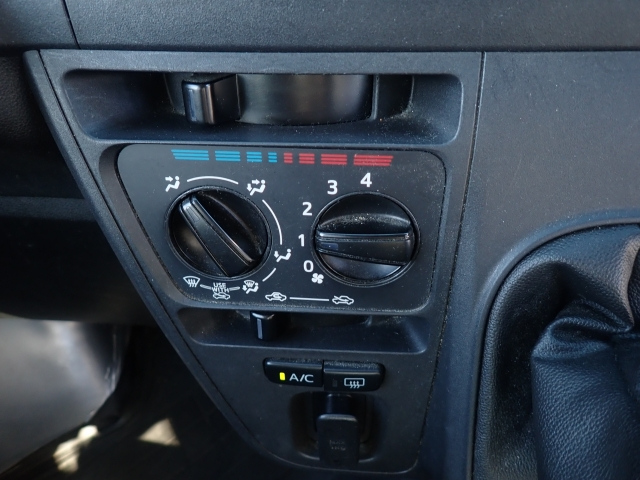 DAIHATSU HIJET VAN 2019