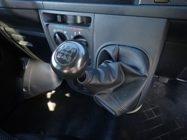 DAIHATSU HIJET VAN 2019