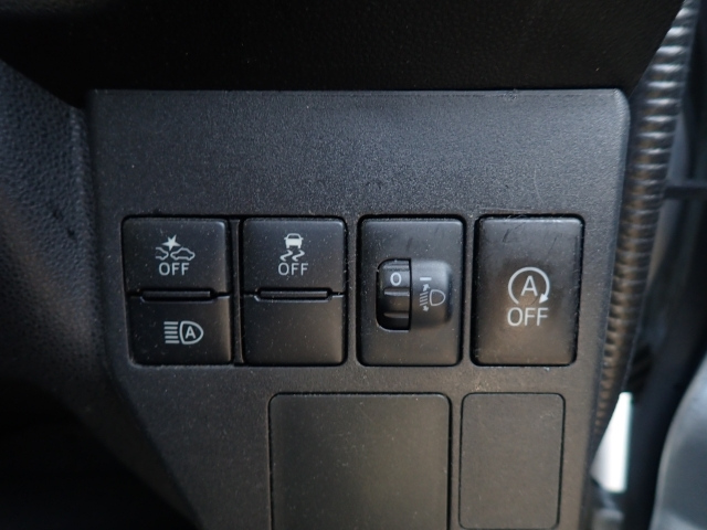 DAIHATSU HIJET VAN 2019