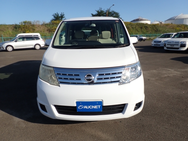 NISSAN SERENA 2010