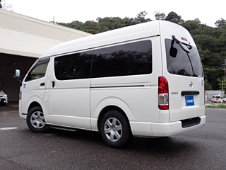 TOYOTA HIACE VAN 2016