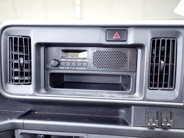 DAIHATSU HIJET VAN 2018