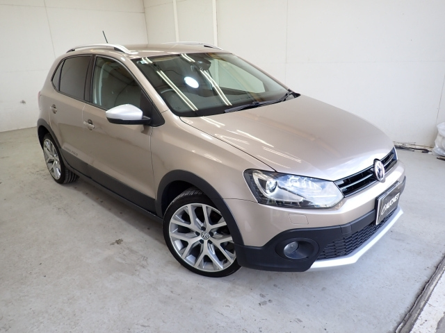 VOLKSWAGEN CROSS POLO 2015